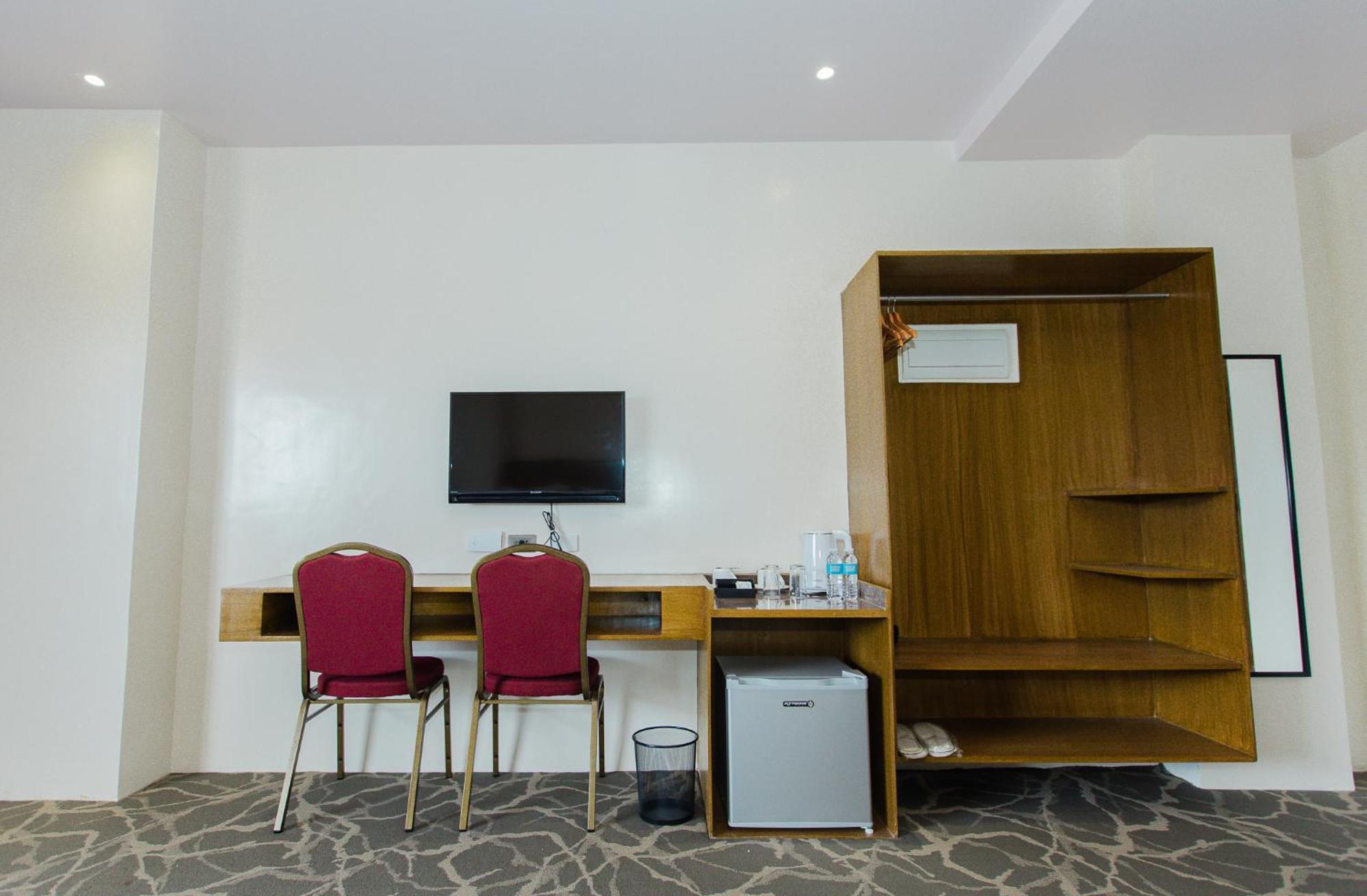 Maxi Hotel And Event Center Tagbilaran City Luaran gambar