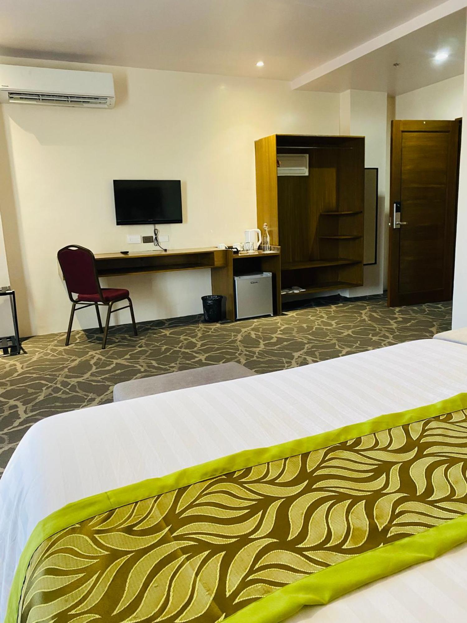 Maxi Hotel And Event Center Tagbilaran City Luaran gambar